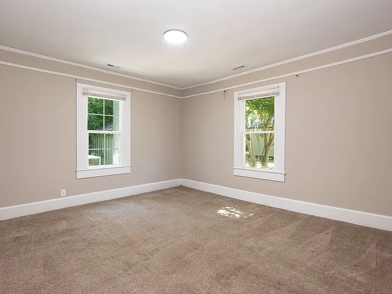 229 Lowry St — Photo 28