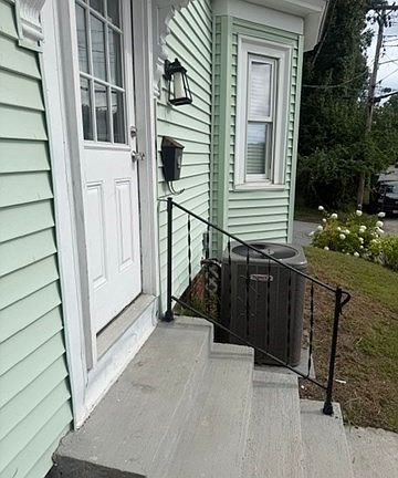 3rd image of 624 Westminster Hill Rd