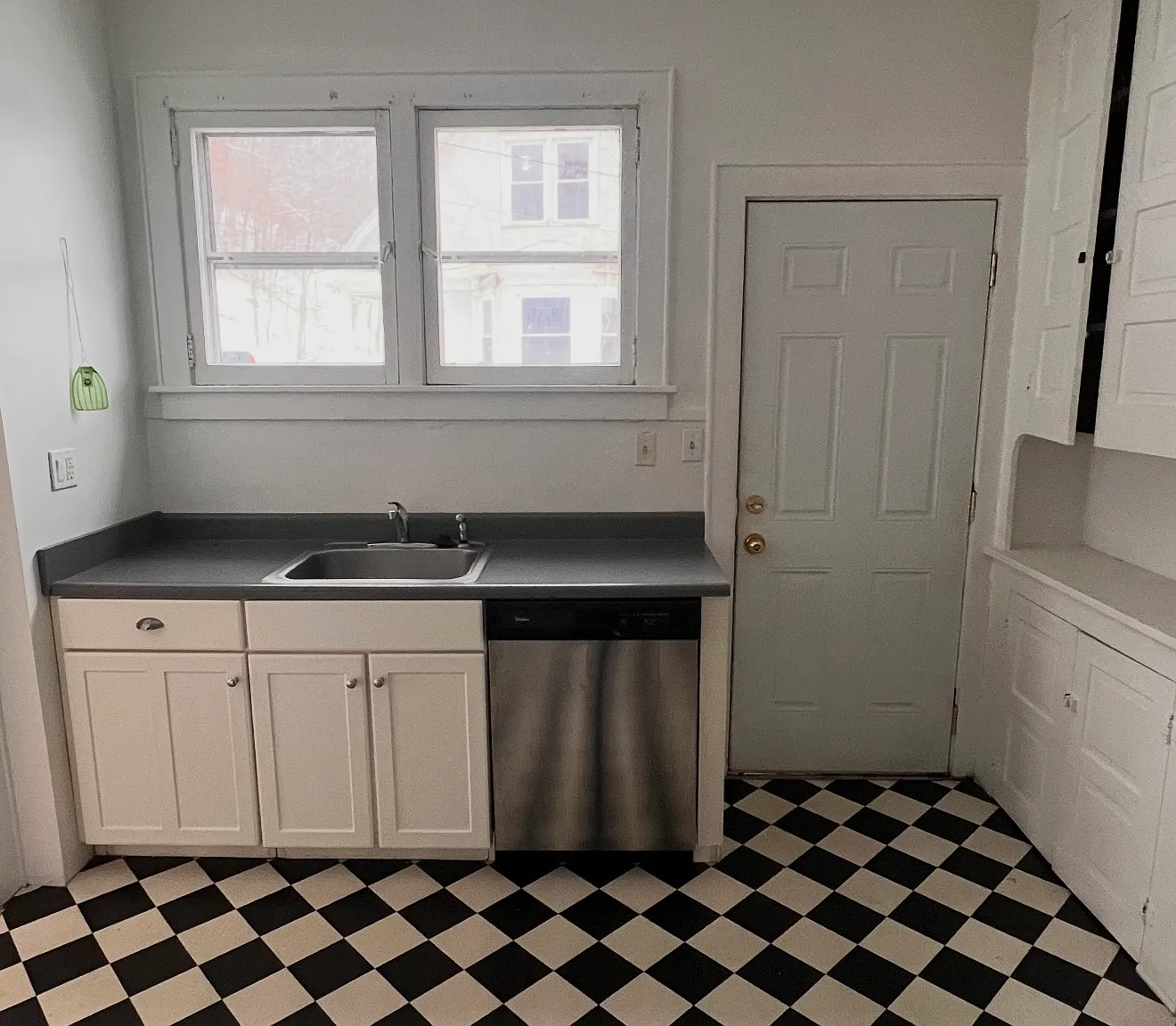 1 bed, 900 sqft, $950 — Photo 3