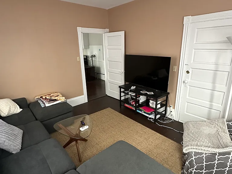 29 Prospect St #2 — Photo 2