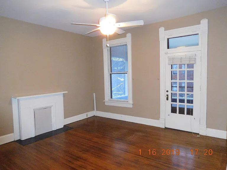 1340 Hunter Ave — Photo 11