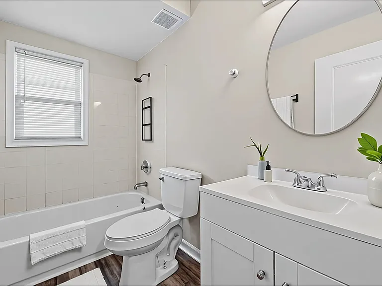 2607 Cedarhurst Dr #E — Photo 5