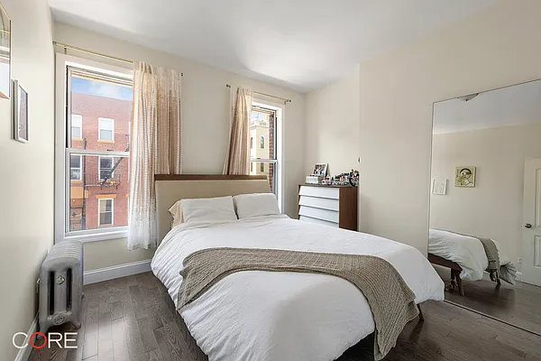 Rented by CORE | media 27