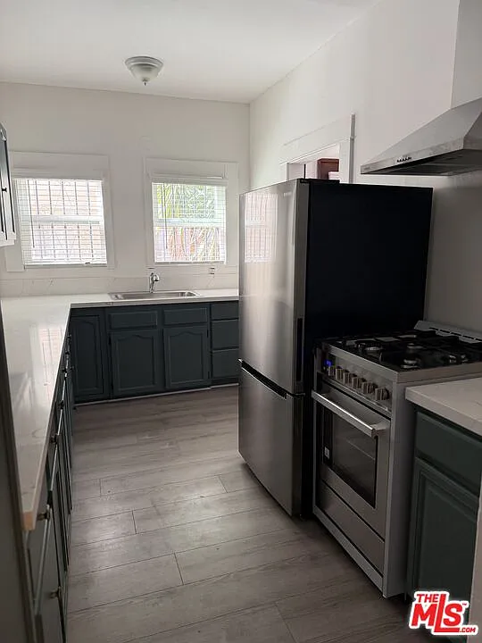 3 bed, 2.0 bath, 1768 sqft, $3,599 — Photo 2