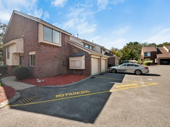 40 Elderwood Dr Unit 40, Stoughton, MA 02072