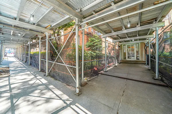 Rented by Signature Premier Properties | media 4