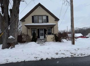 33 Saratoga Blvd, Gloversville, NY 12078