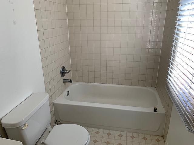 2nd image of 1050 Holcomb Ave APT B