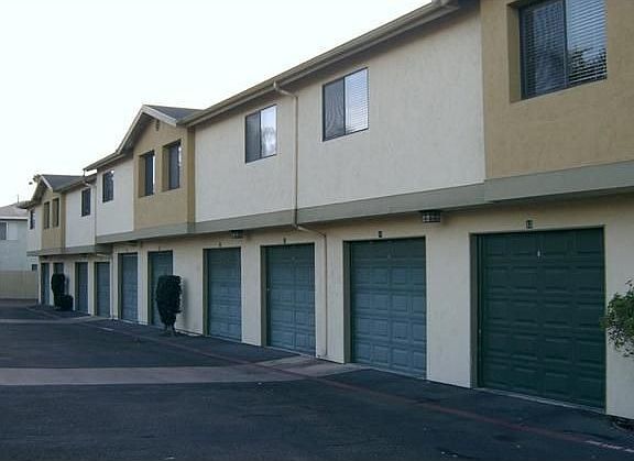 4th image of 213 Twin Oaks Ave
