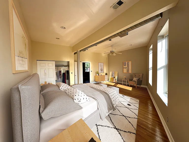 4879 N Lincoln Ave #2 — Photo 3