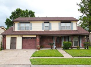 3829 N Deerwood Dr, Harvey, LA 70058