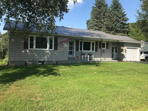 91 Beauchesne St, Derby Line, VT 05830