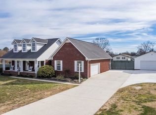 23 Meadows Dr, Rainsville, AL 35986