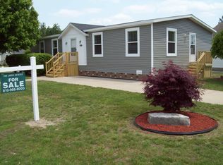 522 Bush Lake Ln, Smiths Creek, MI 48074