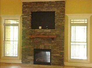 208 Tuxedo Ln, Greer, SC 29651