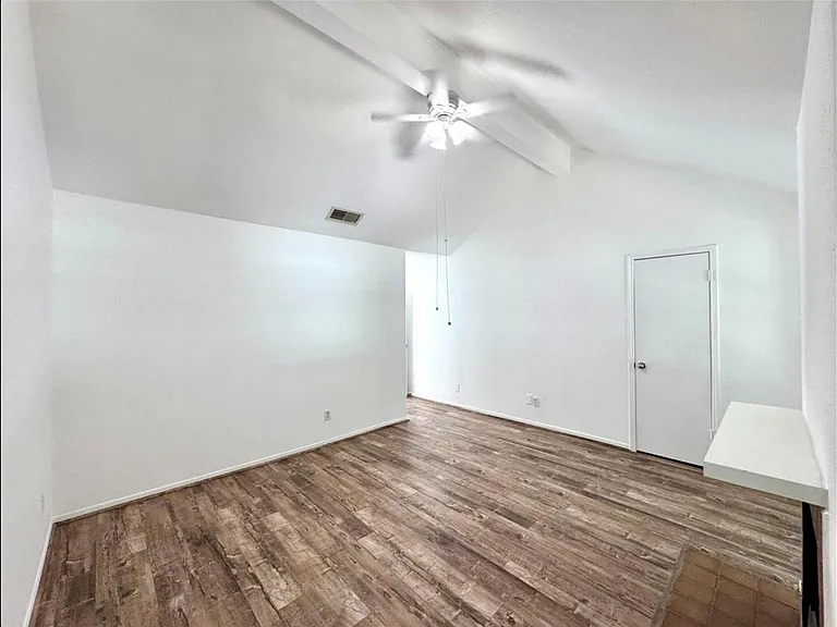 9901 Sharpcrest St #M6 — Photo 17