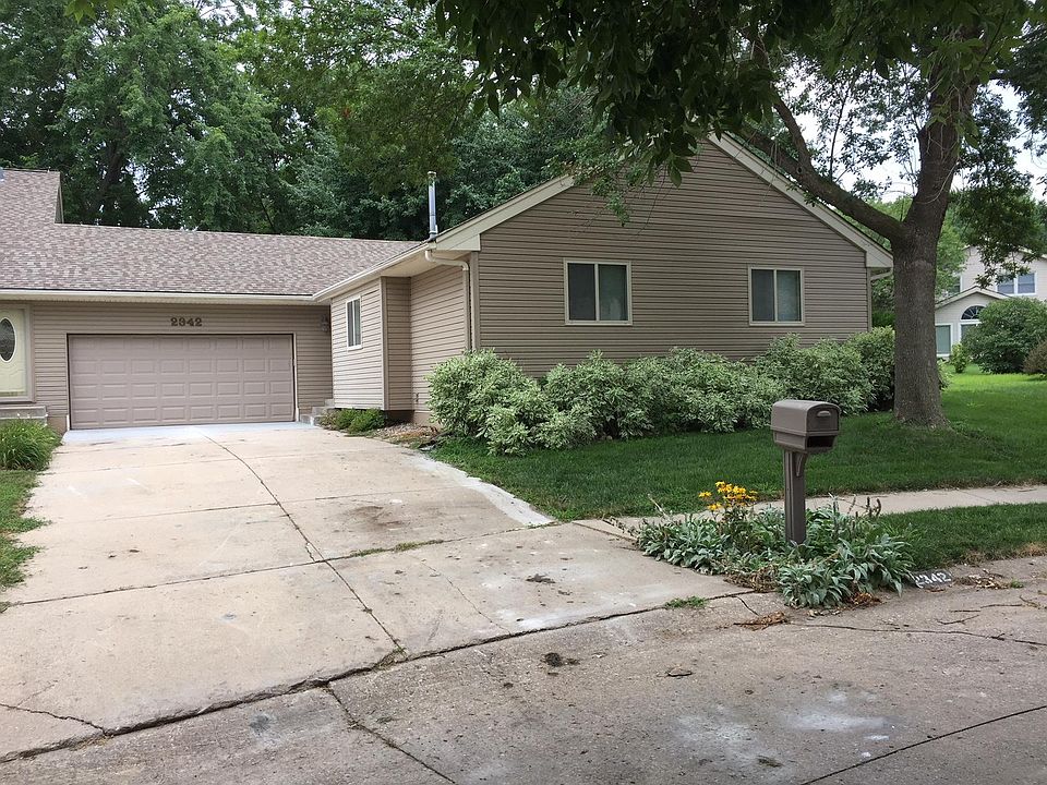 1st image of 2342 N 120th Avenue Cir