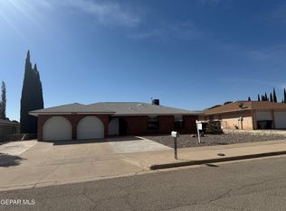 4640 R L Shoemaker Dr, El Paso, TX 79924