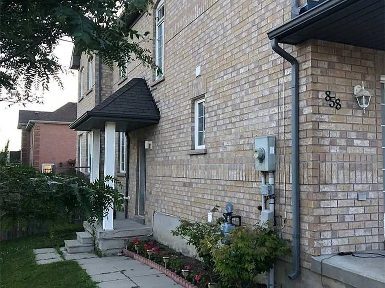 858 Sisler Ave #BASEMENT — Photo 2