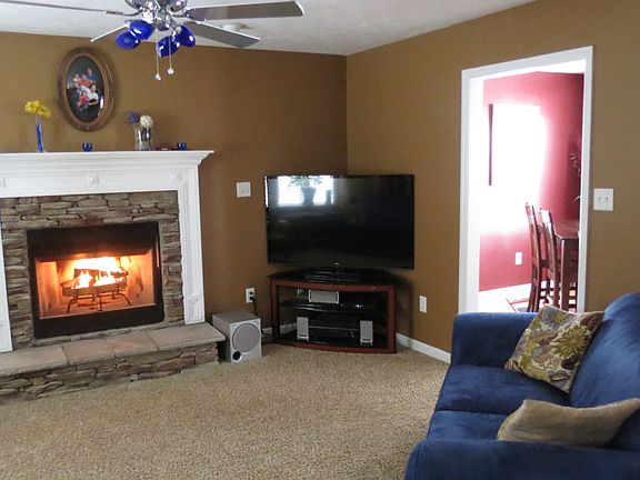 5th image of 5541 Hall Glen Dr