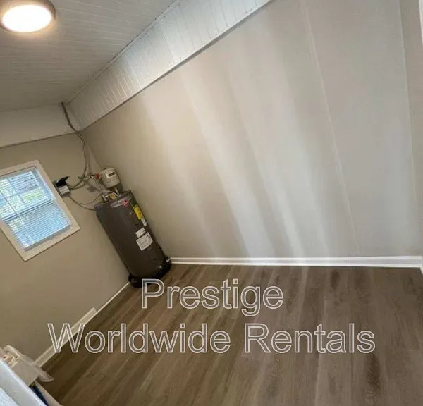 2338 Banks Ave — Photo 4