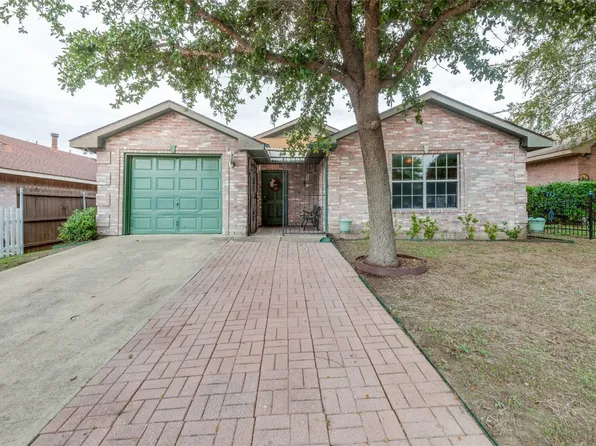 4525 Las Haciendas Dr, Dallas, TX 75211