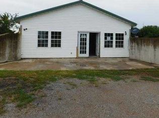 6210 Panda Rd, Diamond, MO 64840