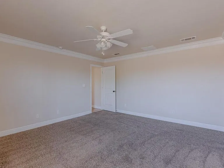 711 Candlestick Dr — Photo 12