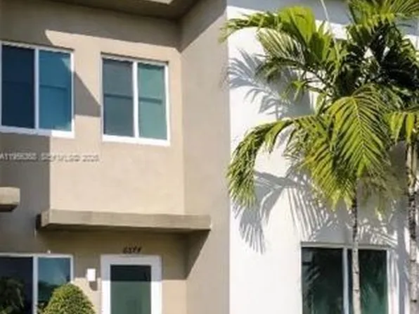 6674 NW 102nd Path, Doral, FL 33178