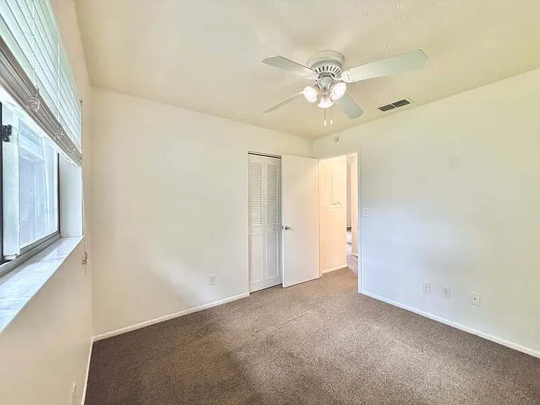 599 Capistrano Ct — Photo 17