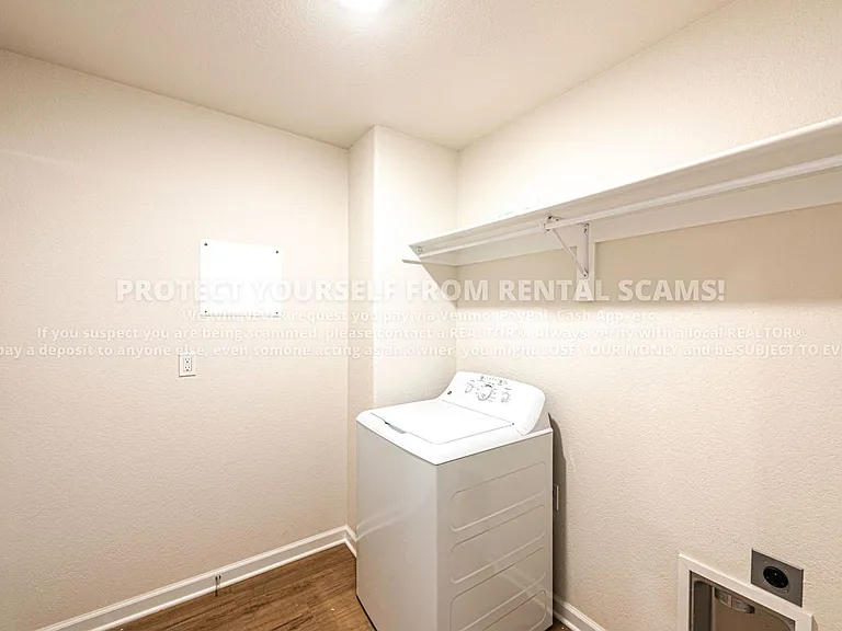 410 Coconut Ln — Photo 13
