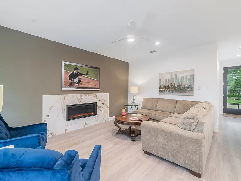 806 Kingswood Ave — Photo 5