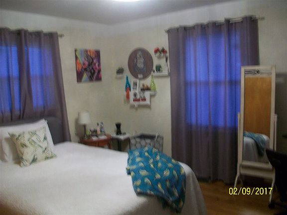 4th image of 1030 College Ave