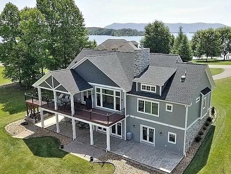 1st image of 327 Vermont Ave