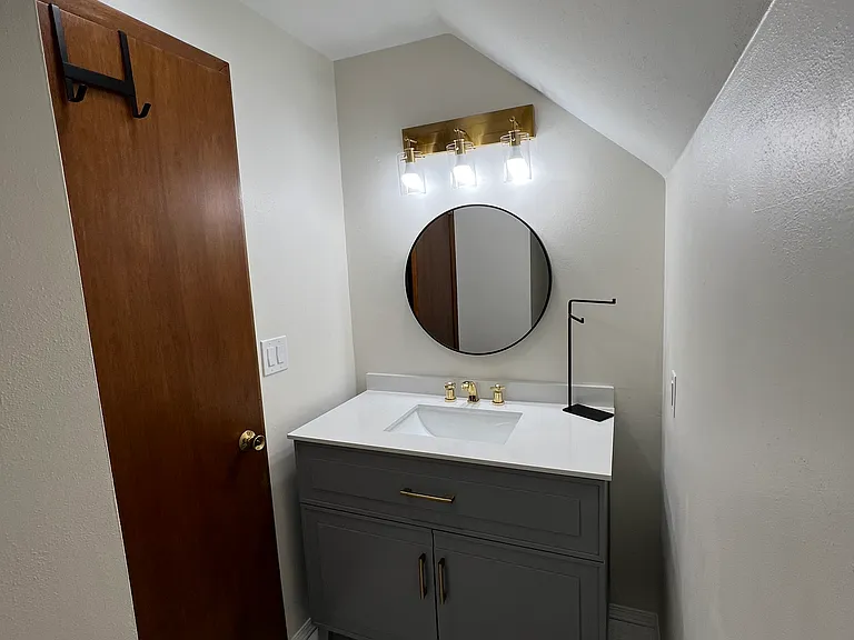 Upper Bath