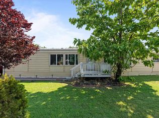 520 Grosscup Blvd, West Richland, WA 99353