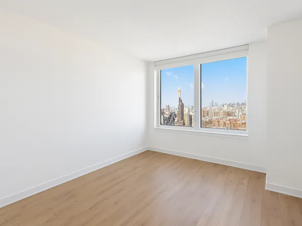 306 Gold Street image 10 of 16