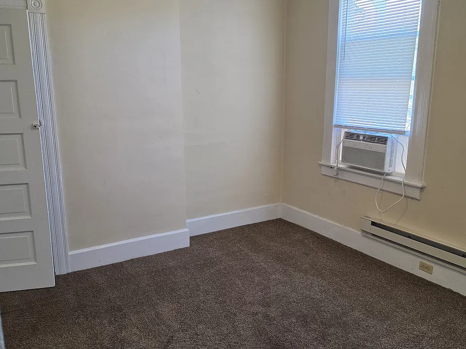 140 N Mechanic St #2