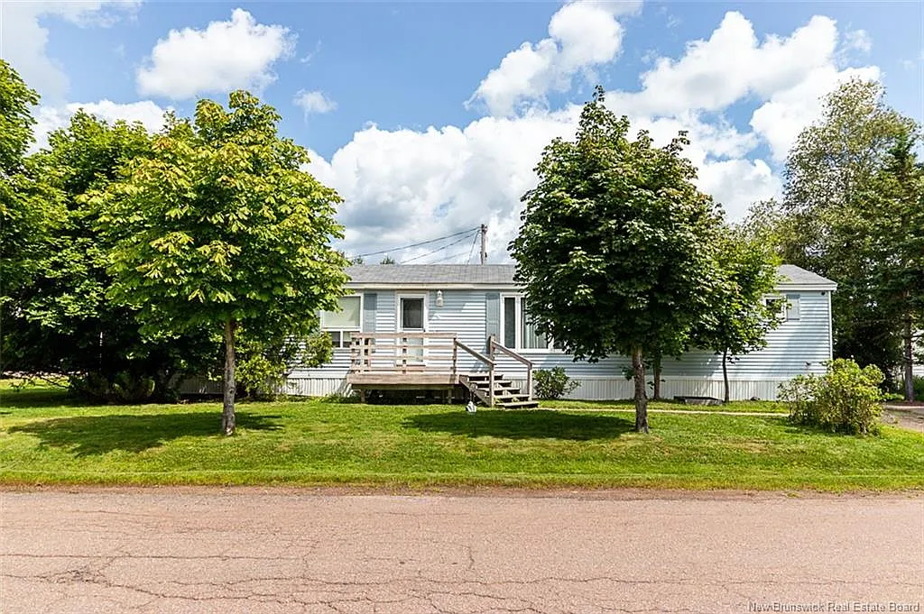 3 bed, 2.0 bath, 1072 sqft, $175,000 — Photo 1