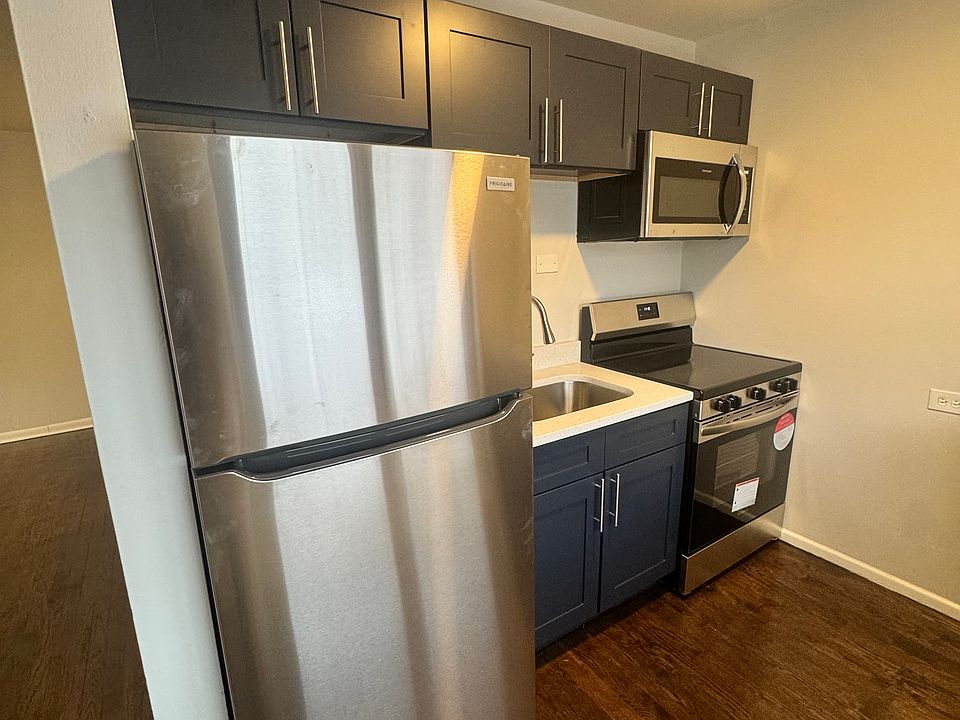 1st image of 8039 S King Dr APT 203