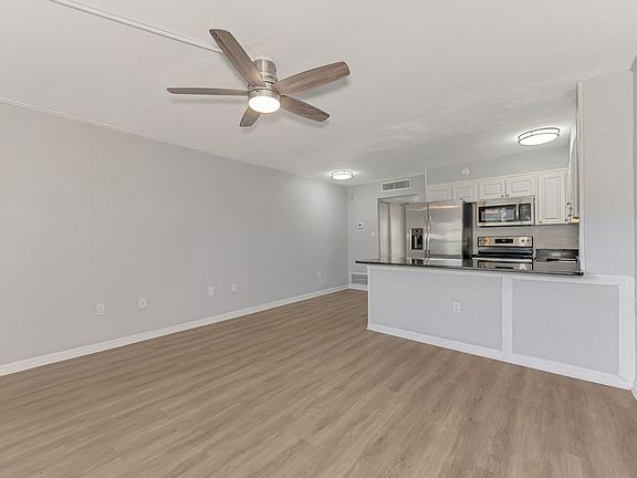 4th image of 1860-1872 Phillippi Shores Dr #11B