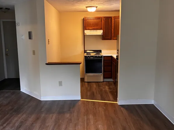 21-23 Blossom St #1, Leominster, MA 01453