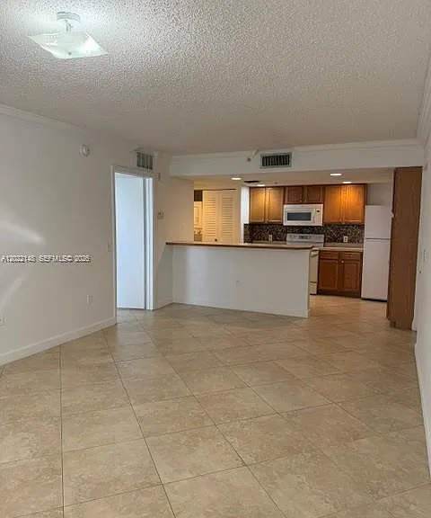 9905 Westwood Dr #18-3 — Photo 4