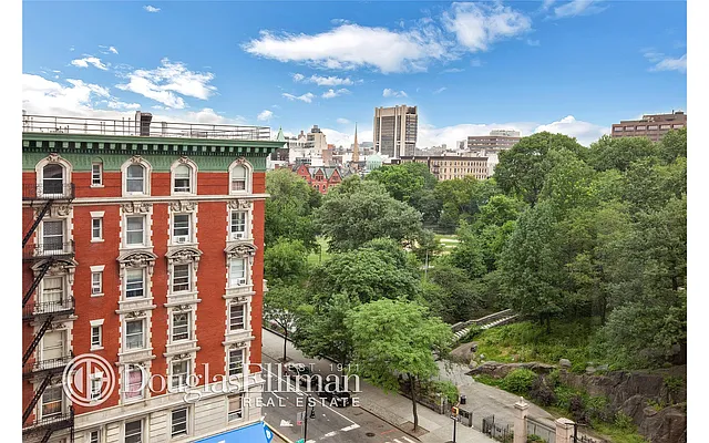 Rented by Douglas Elliman | media 27