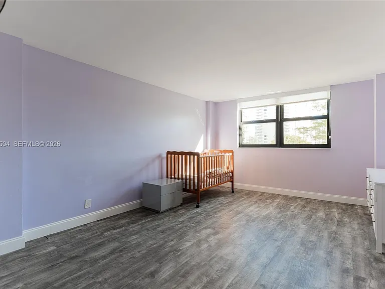 290 174th St #318 — Photo 30