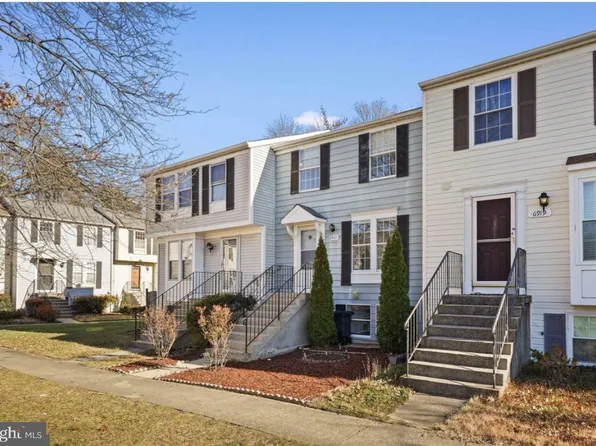 6917 Villa Del Rey Ct, Springfield, VA 22150