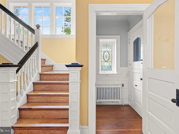 212 S Chester Rd, Swarthmore, PA 19081