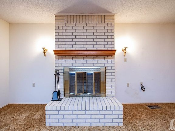 4th image of 2908 Lindenwood Dr
