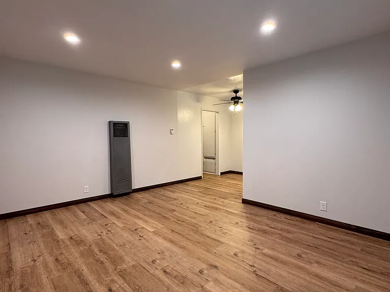 Living room flows into eat in kitchen