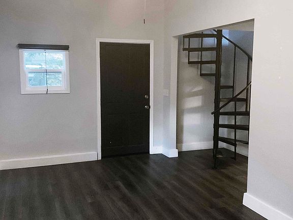 4th image of 711 E Livingston St #B